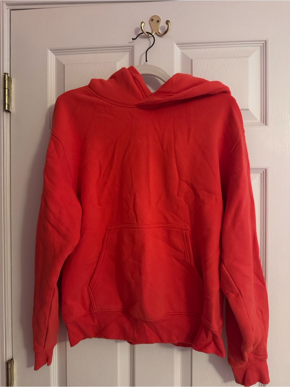 Aritzia Sweatfleece Women’s Red Hooded Pullover Sweatshirt